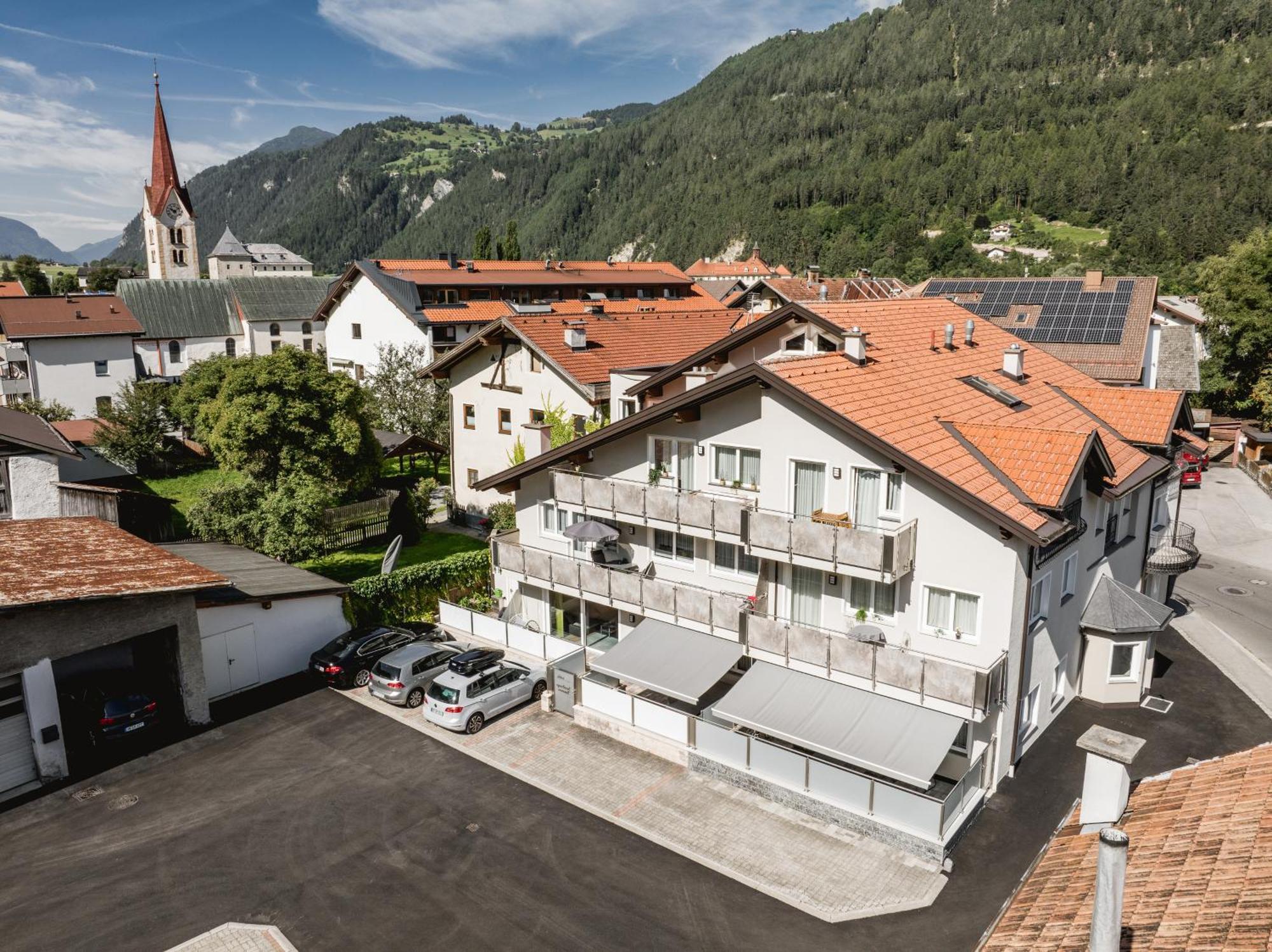 Alpenapartments Ried im Oberinntal Exterior photo
