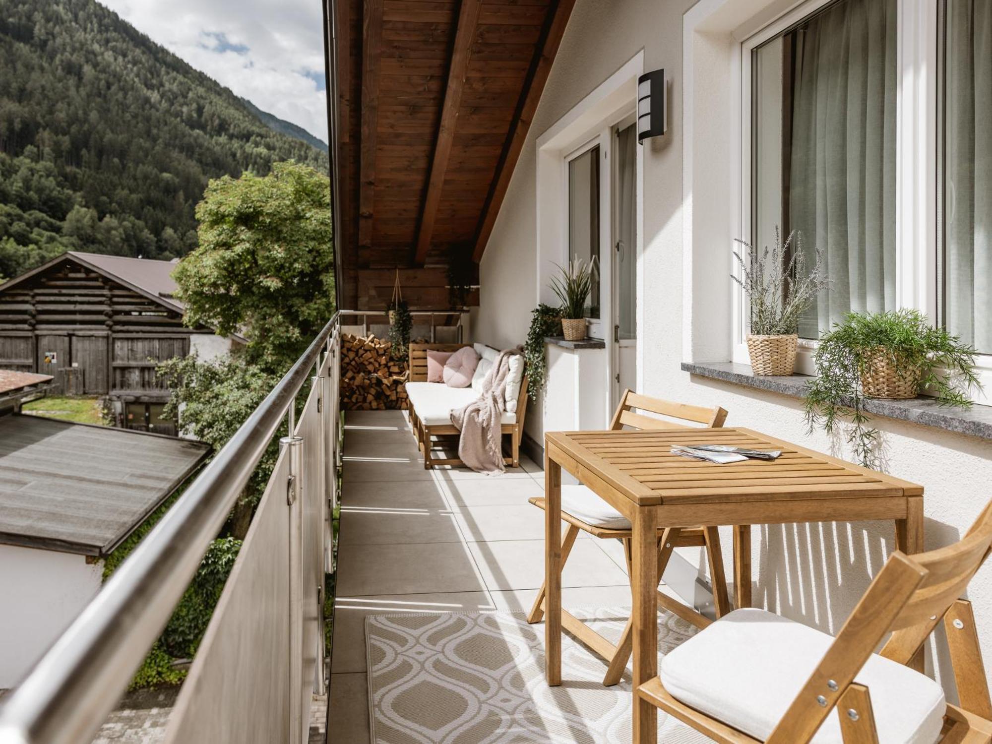 Alpenapartments Ried im Oberinntal Exterior photo